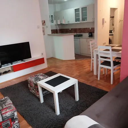 Heart Of The City Apartment