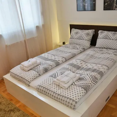 Heart Of The City Apartment *