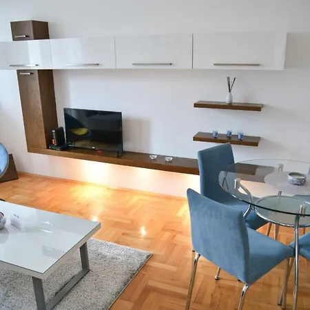 Heart Of The City Apartment Ni